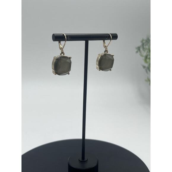 Joan Rivers Classic Collection Glimmer
Green Faceted Lucite‎ Pierced Earrings - Picture 7 of 14